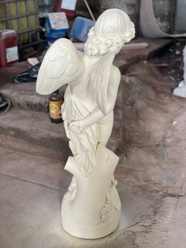skulptura kupidon. bezhevyj 110 sm 1