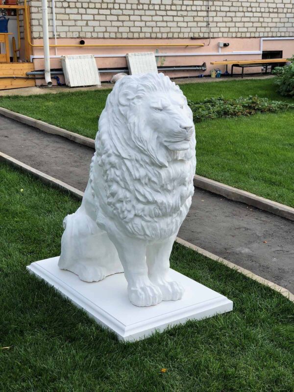 Скульптуры больших императорских львов из бетона в Домодедово 12 Скульптуры львов в Домодедово8
