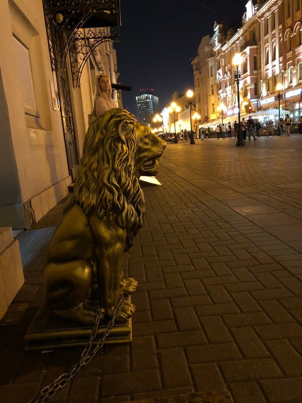 Золотой королевский лев для ломбарда на Старом Арбате в Москве 8 Королевский лев Старый Арбат10
