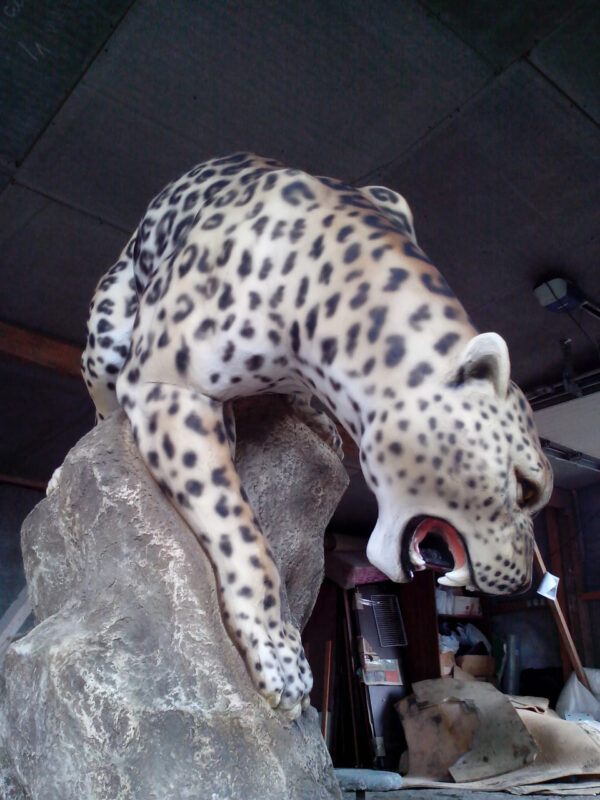 figurka sadovaya leopard 170 sm 5