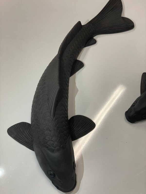 skulptura rybki dlya fontana. chernyj 12