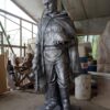 Памятник солдату Великой Отечественной войны - монумент из бетона
